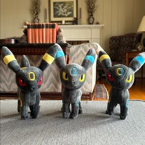 Pokémon Umbreon , 2028, collection of three plush